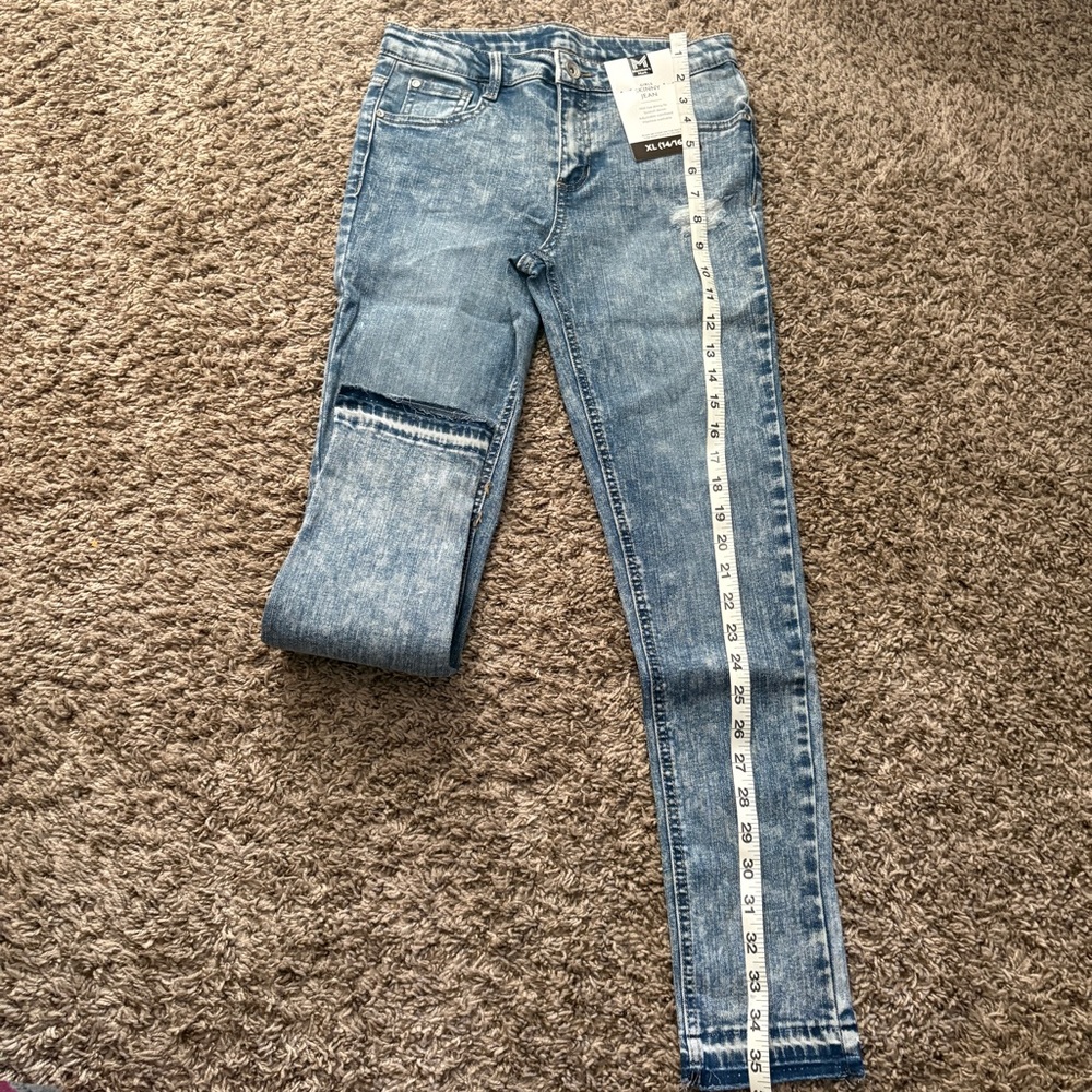 Girls Stylish Light Blue Skinny Jeans - Picture 6 of 12